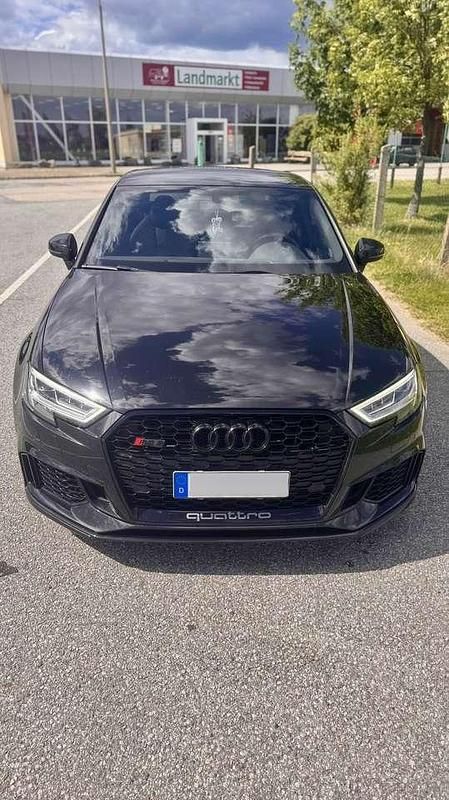 Gebraucht 2017 Audi RS3 Ambiente Kleinwagen | 46.000 € (Teuer) - Bild 1/4
