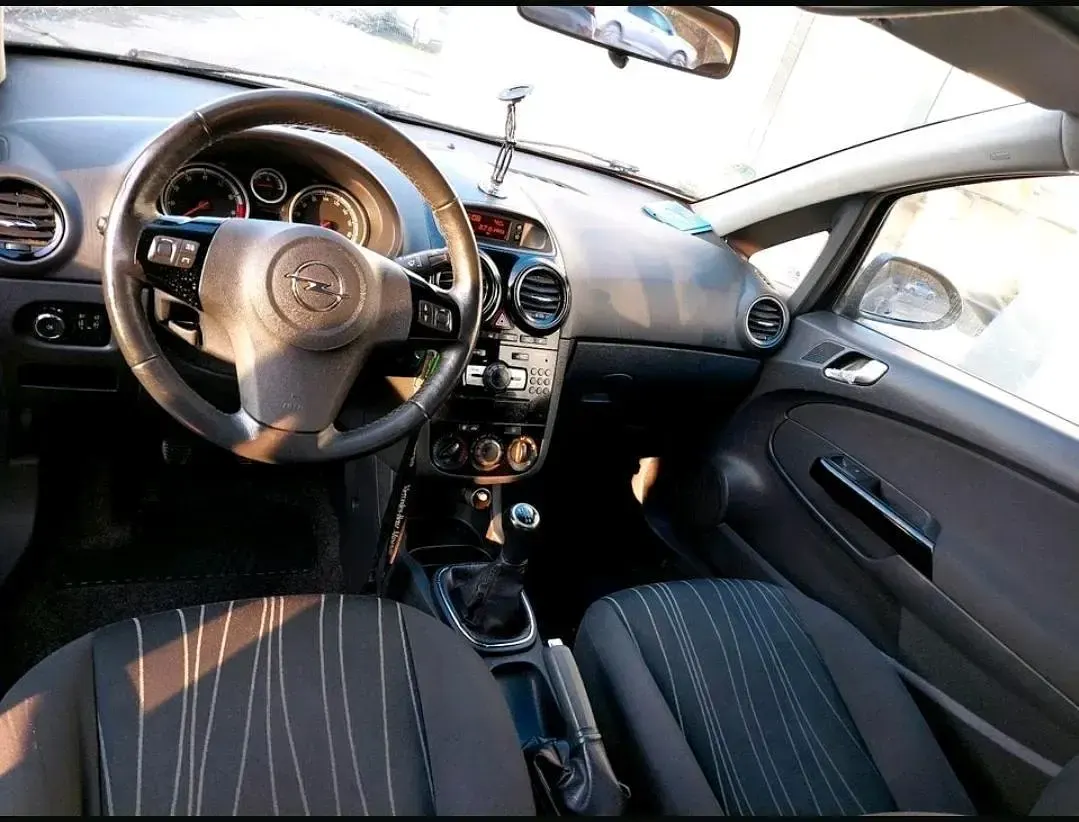 Gebraucht Opel Corsa 69 PS (50 kW) 2011 Kleinwagen