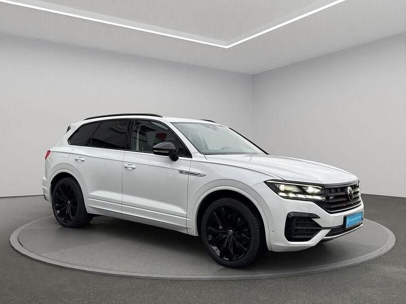 Gebraucht VW Touareg 286 PS (210 kW) 2021 Oryxwhite perlmutteffekt SUV