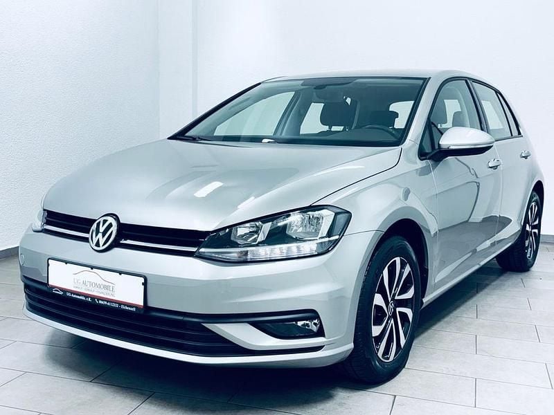 Silber Gebraucht 2020 VW Golf VII Trendline Limousine | 16.780 € (Guter Preis) - Bild 1/4