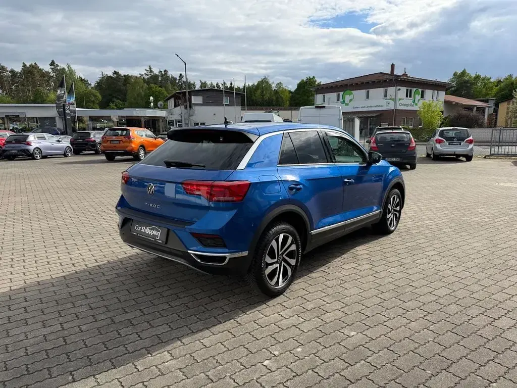 Usata VW T-Roc Active 150 CV (110 kW) 2021 Blu SUV