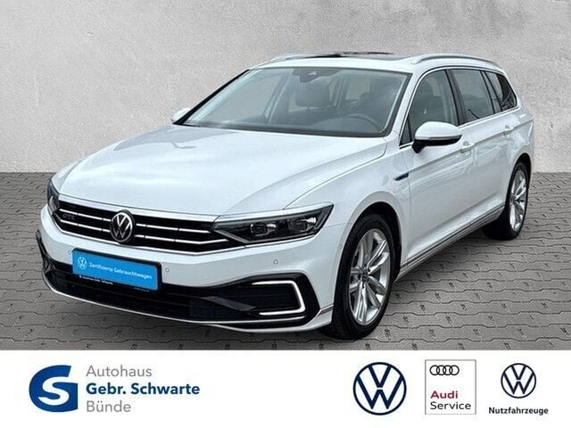 Weiß Gebraucht 2021 VW Passat GTE Kombi | 19.990 € (Guter Preis) - Bild 1/4