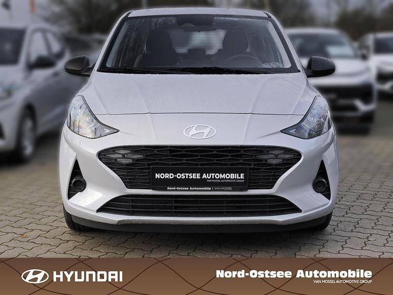 Neu Hyundai i10 Comfort 63 PS (46 kW) 2025 Lumen grey / mic Kleinwagen