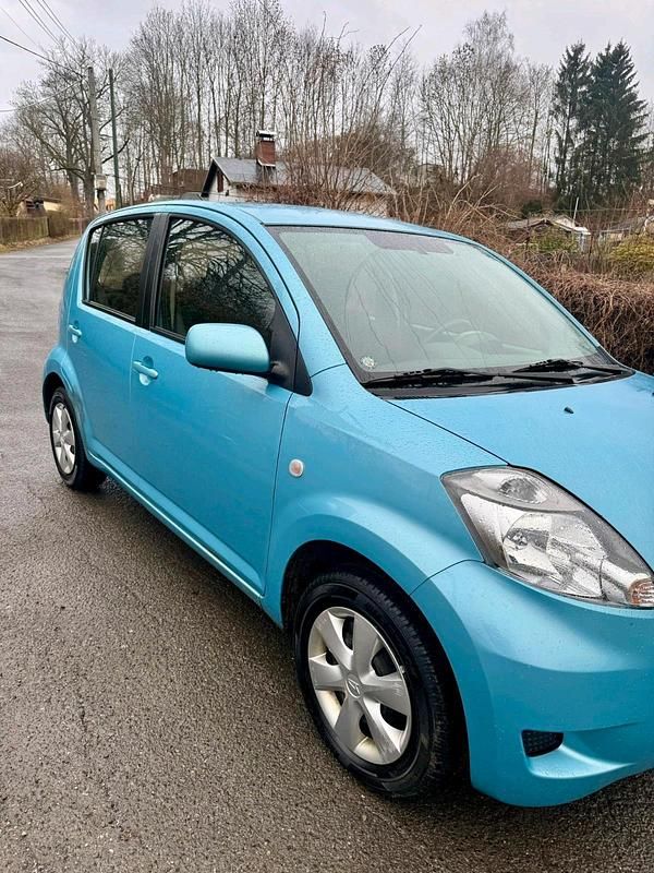 Gebraucht Daihatsu Sirion 69 PS (50 kW) 2008 Blau Kleinwagen