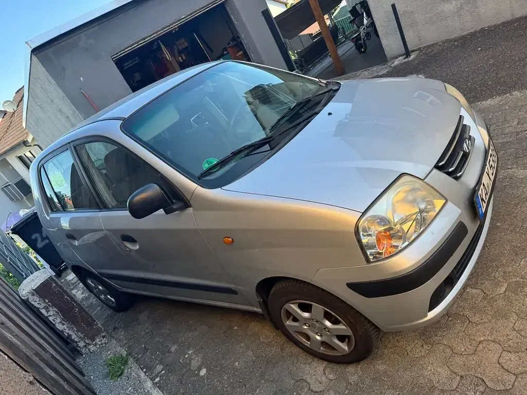 Gebraucht Hyundai Atos 58 PS (42 kW) 2005 Silber Kleinwagen