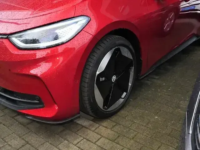 Gebraucht VW ID.3 Pro 169 kW (231 PS) 2025 Rot Kleinwagen
