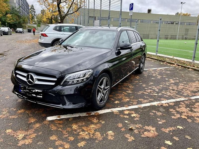 Gebraucht Mercedes C200 160 PS (117 kW) 2020 Schwarz Kombi