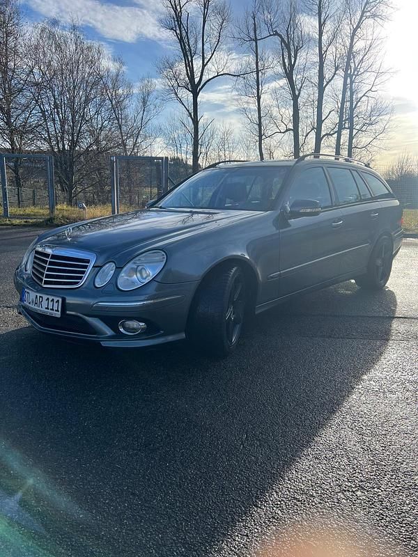 Gebraucht 2006 Mercedes E500 Kombi | 7.500 € (Superpreis) - Bild 1/4
