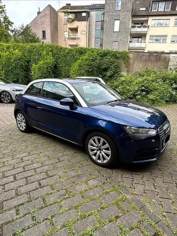 Gebraucht Audi A1 Ambiente 86 PS (63 kW) 2011 Blau Kleinwagen