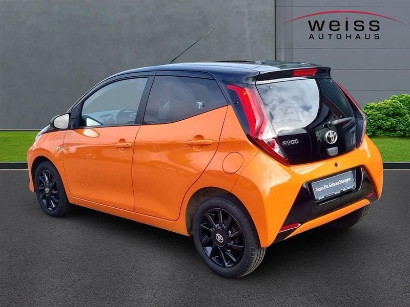 Gebraucht Toyota Aygo X-cite 72 PS (52 kW) 2019 Orange Kleinwagen
