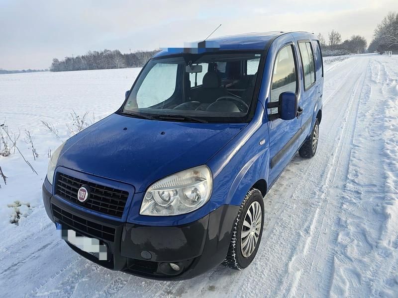 Blau Gebraucht 2009 Fiat Doblò Van / Kleinbus | 1.200 € (Guter Preis) - Bild 1/4
