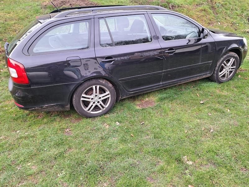 Gebraucht Skoda Octavia 105 PS (77 kW) 2009 Schwarz Kombi