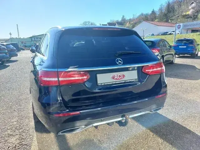 Gebraucht Mercedes E200 AMG line 150 PS (110 kW) 2018 Blau Kombi