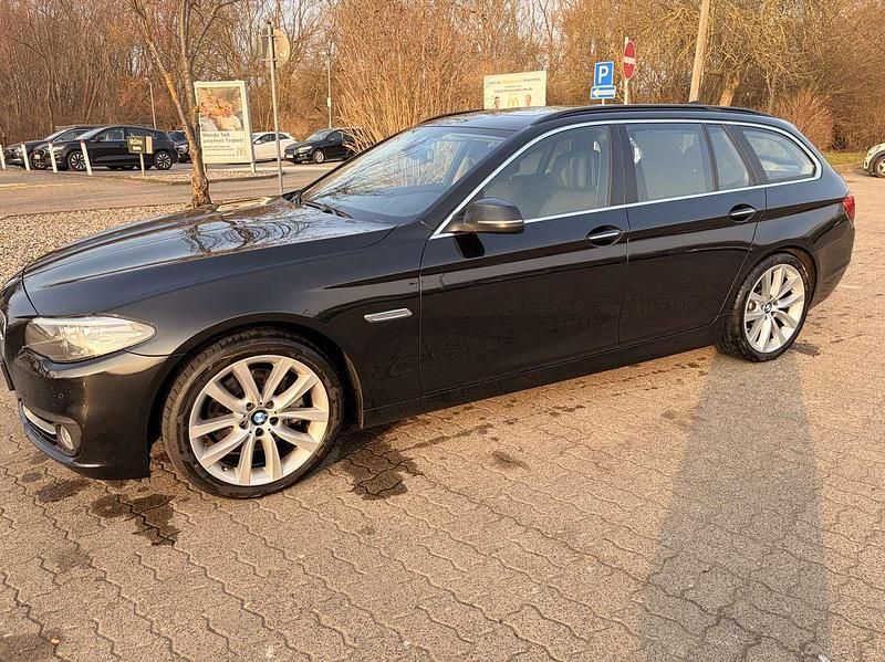 Gebraucht BMW 530 258 PS (189 kW) 2016 Schwarz Kombi
