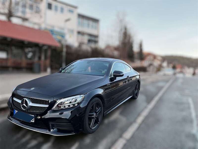 Gebraucht 2019 Mercedes C200 AMG line Coupé | 32.000 € (Fairer Preis) - Bild 1/4