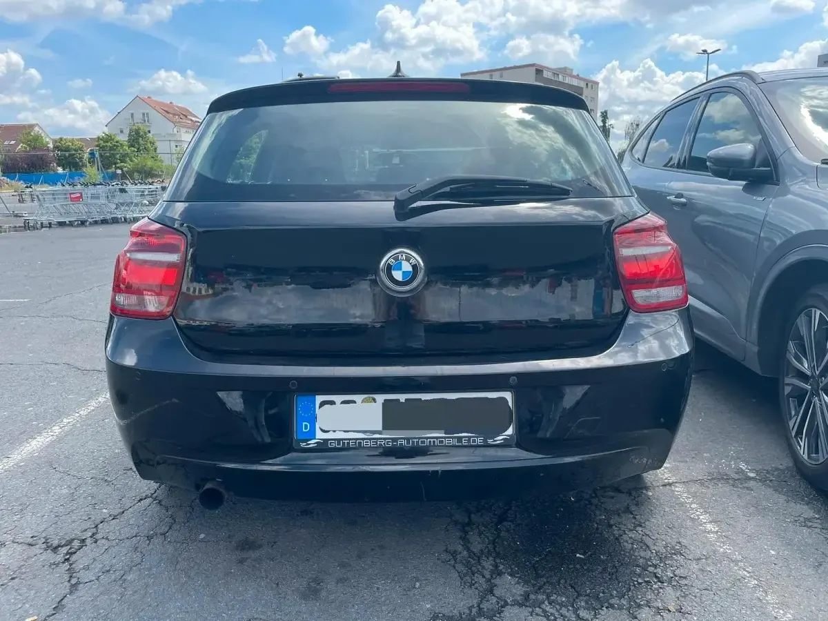 Gebraucht BMW 114 102 PS (75 kW) 2012 Schwarz Kleinwagen