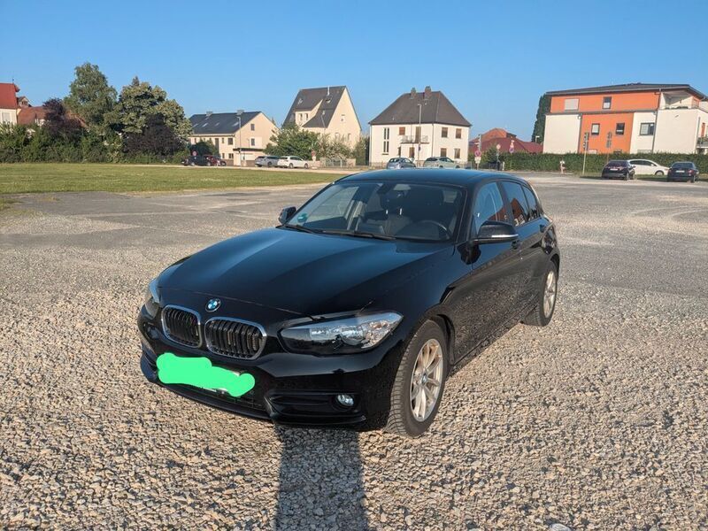 Schwarz Gebraucht 2015 BMW 118 Sport Line Kleinwagen | 7.900 € (Guter Preis) - Bild 1/4