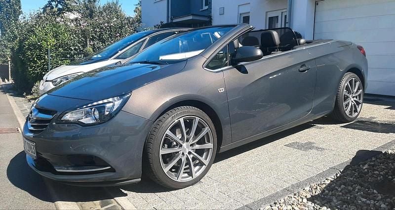 Gebraucht Opel Cascada 170 PS (125 kW) 2016 Grau Cabrio