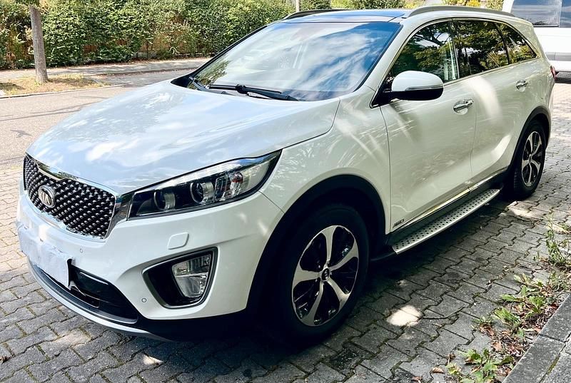 Weiß Gebraucht 2016 Kia Sorento SUV | 17.500 € (Fairer Preis) - Bild 1/4