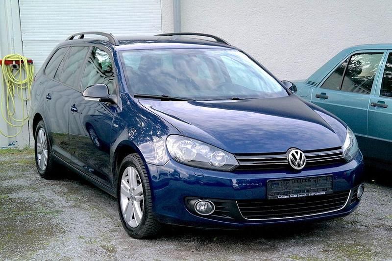 Blau Gebraucht 2013 VW Golf VI Match Kombi | 8.600 € (Etwas zu teuer) - Bild 1/4