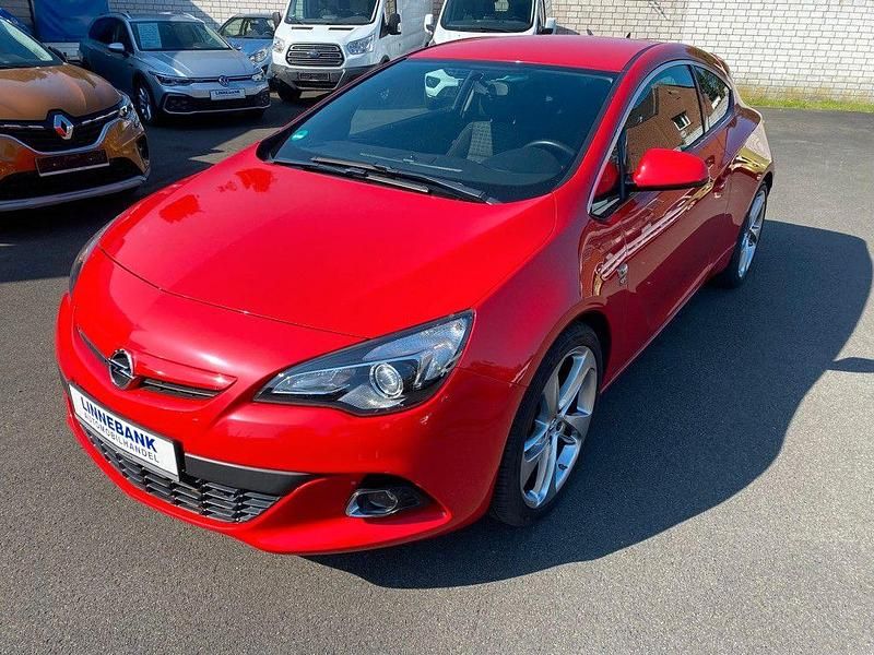 Gebraucht Opel Astra GTC 140 PS (102 kW) 2015 Rot Coupé