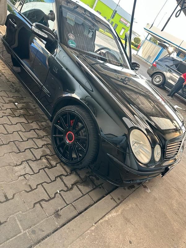 Gebraucht Mercedes E280 2005 Schwarz Limousine