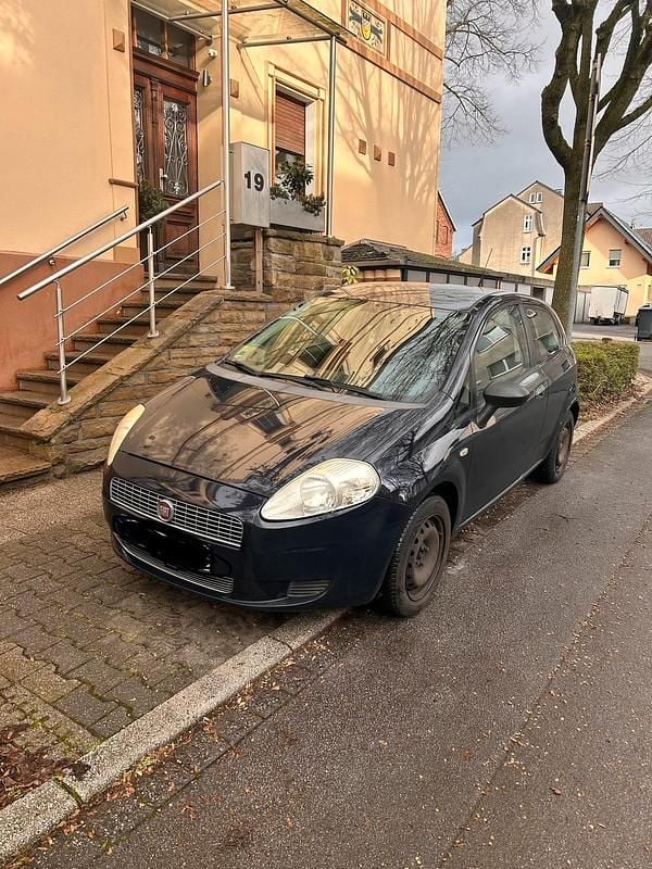 Blau Gebraucht 2009 Fiat Punto Kleinwagen | 700 € - Bild 1/4