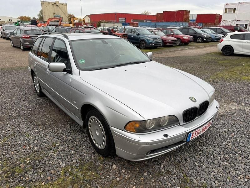 Gebraucht BMW 525 192 PS (141 kW) 2001 Silber Kombi