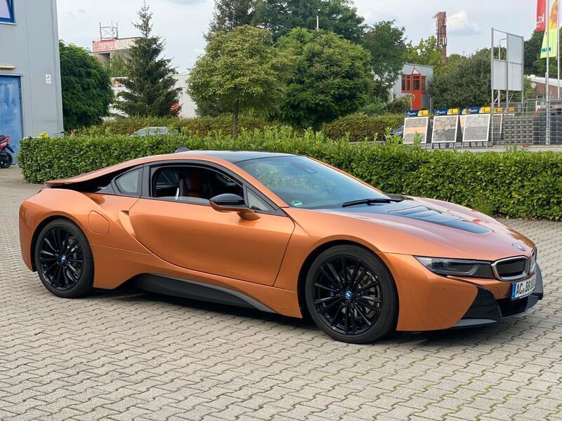 Grau Gebraucht 2018 BMW i8 Performance Coupé | 89.000 € - Bild 1/3