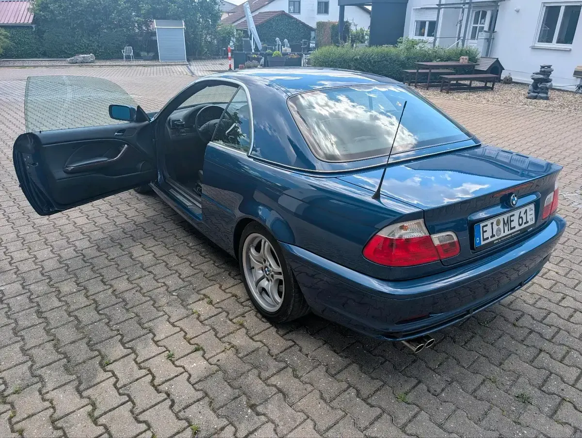 Gebraucht BMW 323 Cabriolet 170 PS (125 kW) 2000 Blau Cabrio
