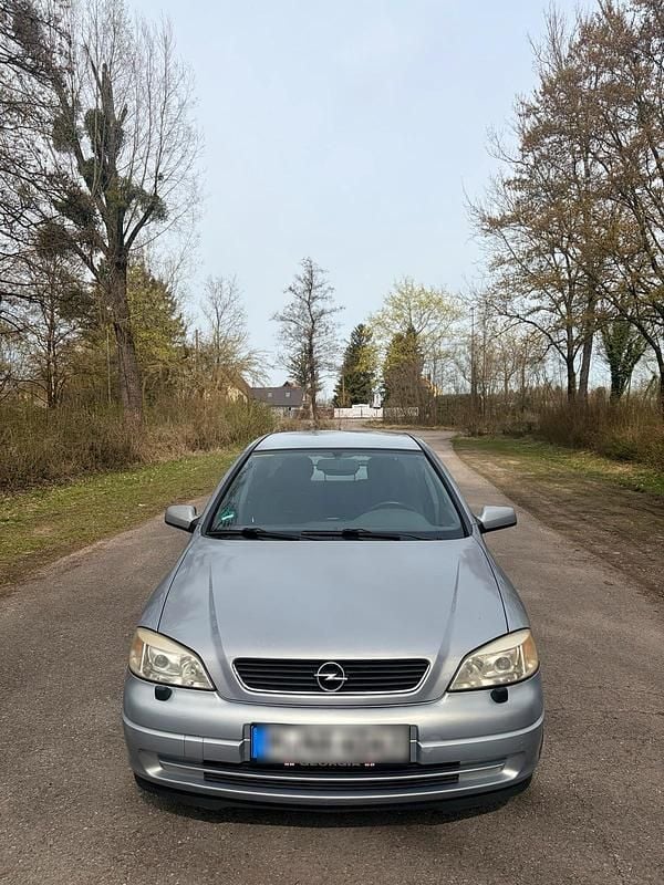 Gebraucht Opel Astra 125 PS (91 kW) 2001 Silber Limousine