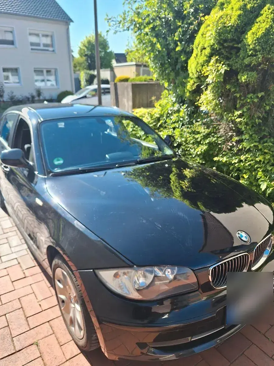 Gebraucht BMW 116 116 PS (85 kW) 2011 Schwarz Kleinwagen