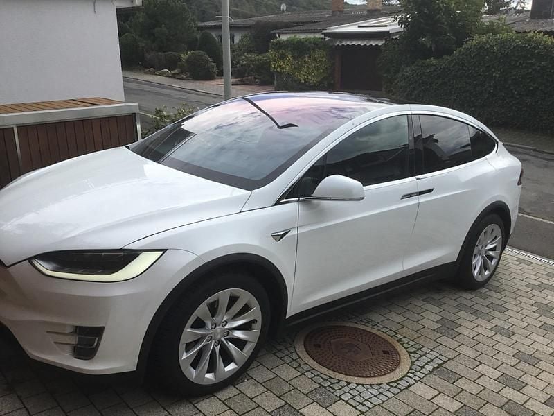 Second-hand Tesla Model X 386 kW (525 CP) 2017 Alb SUV