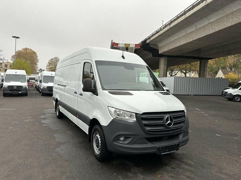 Gebraucht Mercedes Sprinter 163 PS (119 kW) 2019 Arktikweiss Van