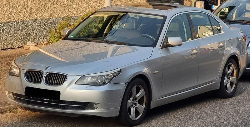 Silber Gebraucht 2007 BMW 525 Limousine | 7.600 € (Fairer Preis) - Bild 1/4