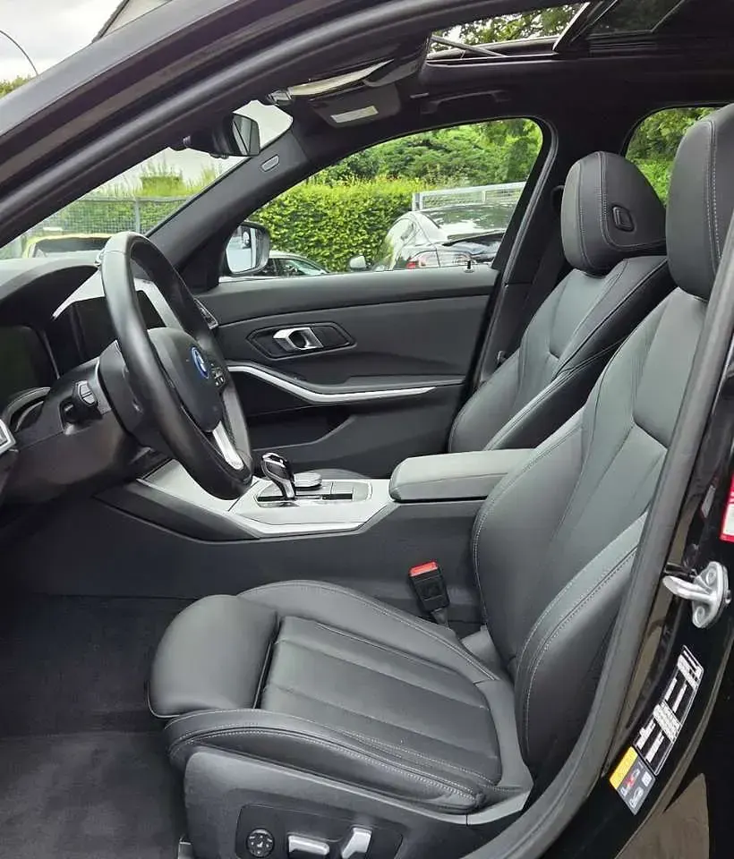 Gebraucht BMW 320e Sport Line 204 PS (150 kW) 2022 Schwarz Kombi