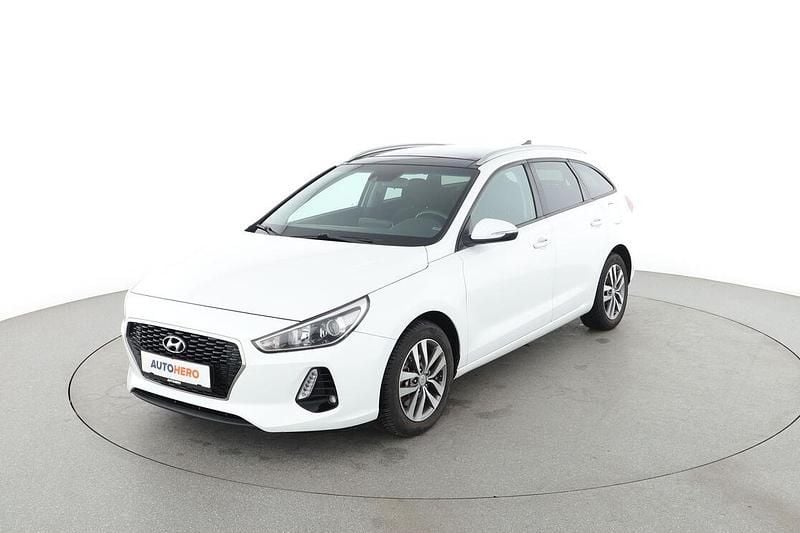 Weiß Gebraucht 2018 Hyundai i30 Kombi | 12.950 € (Fairer Preis) - Bild 1/3