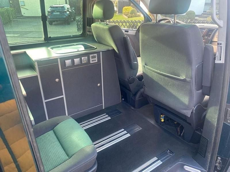 Usata VW T5 196 CV (144 kW) 2004 Verde Furgone