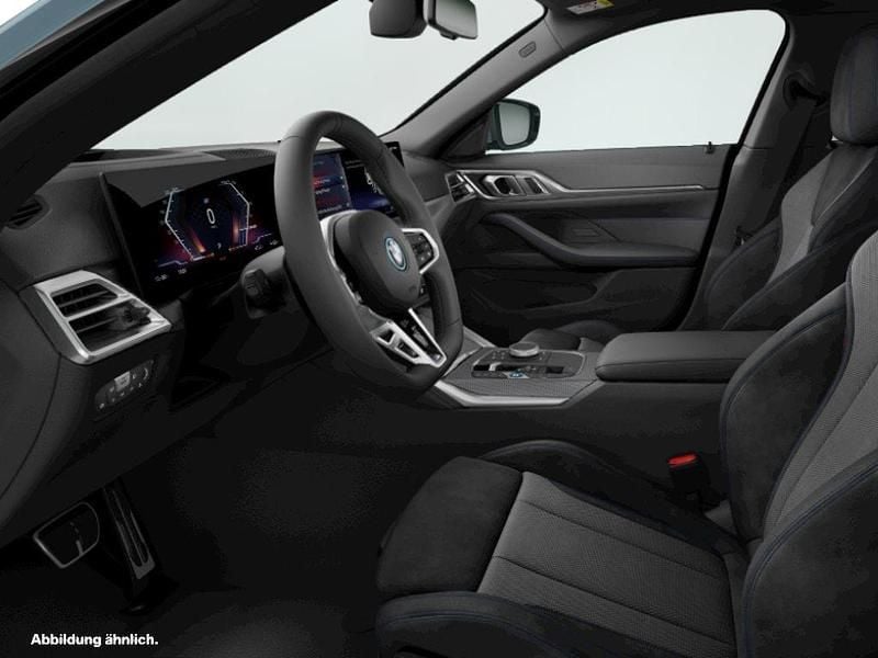 Grün Gebraucht 2025 BMW i4 M Sport Limousine | 52.309 € (Guter Preis) - Bild 1/1