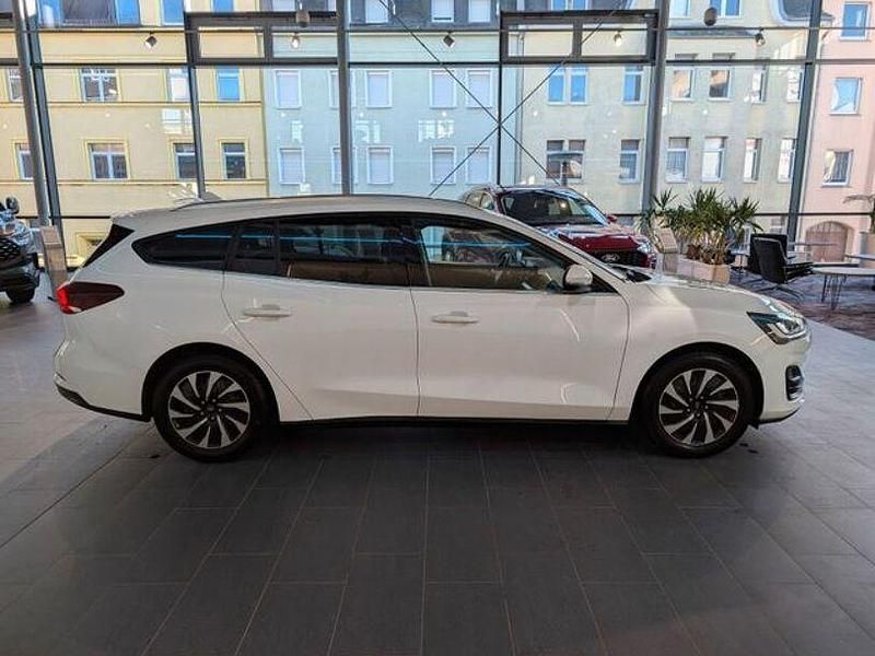 Gebraucht Ford Focus Titanium X 125 PS (91 kW) 2023 Weiß Limousine