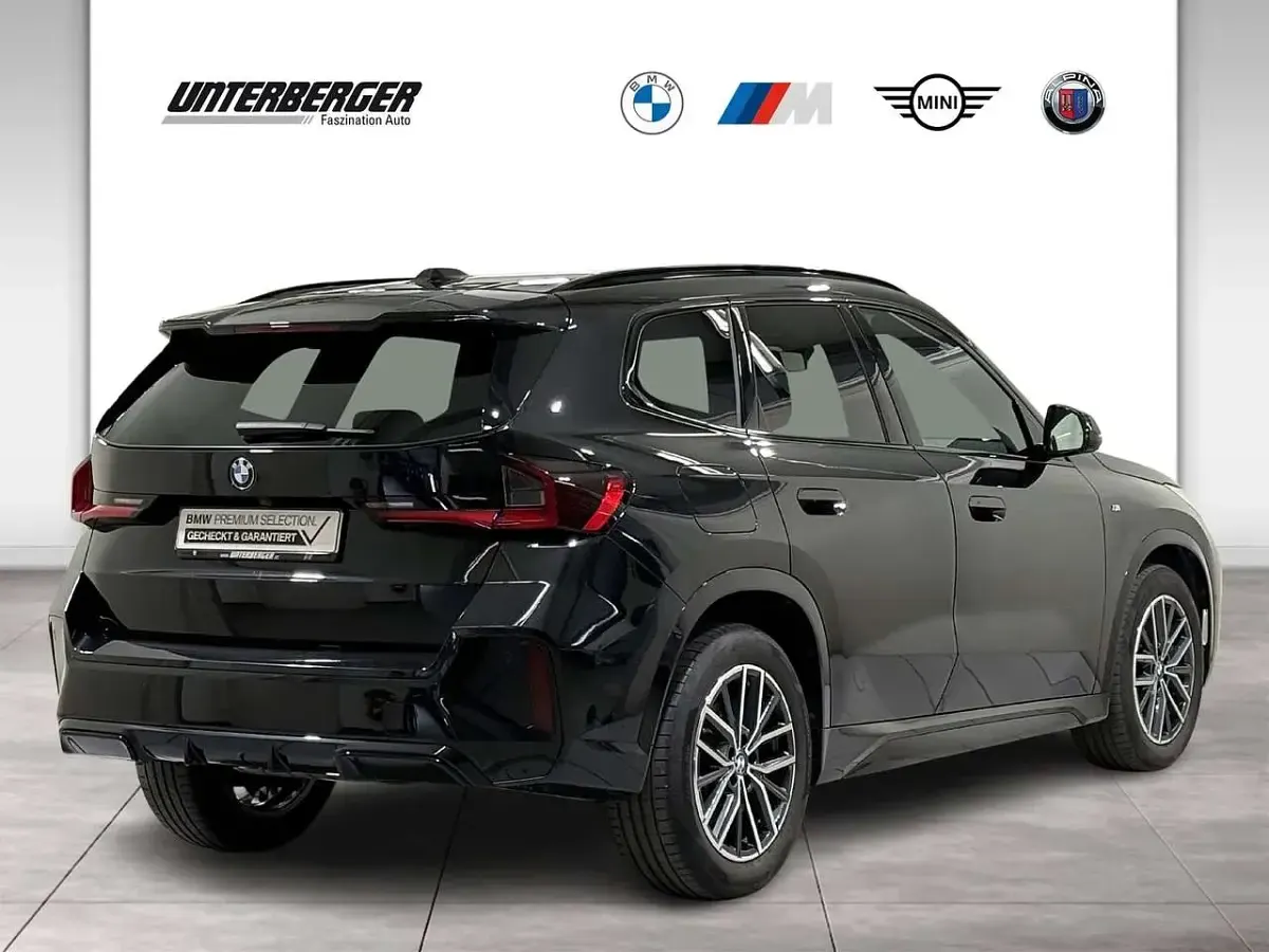 Gebraucht BMW X1 M Sport 211 PS (155 kW) 2023 Saphirschwarz SUV