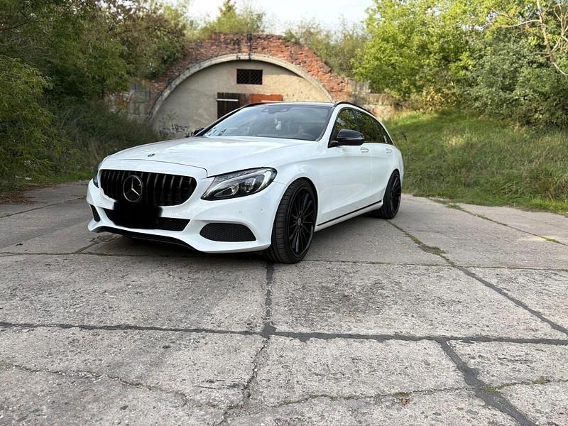 Weiß Gebraucht 2015 Mercedes C250 Avantgarde Kombi | 16.490 € (Teuer) - Bild 1/4