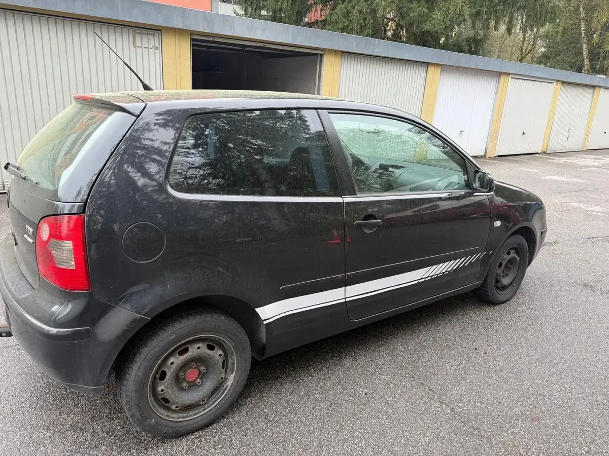 Gebraucht VW Polo Cricket 75 PS (55 kW) 2004 Schwarz Kleinwagen