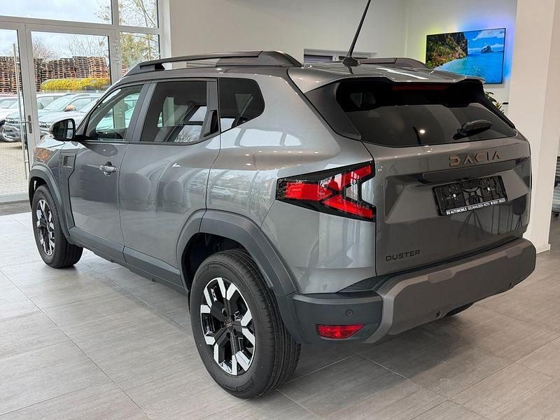 Neu Dacia Duster Extreme 131 PS (96 kW) 2025 Grau SUV