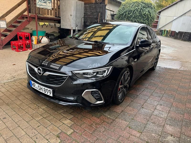 Gebraucht Opel Insignia 210 PS (154 kW) 2018 Schwarz Limousine