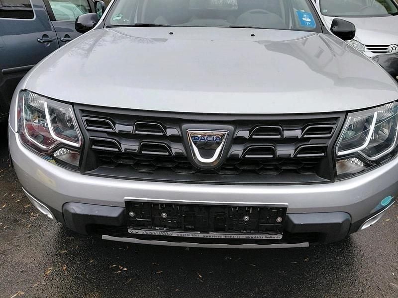 Gebraucht Dacia Duster 125 PS (91 kW) 2018 Silber SUV
