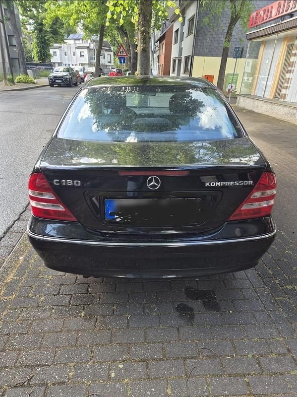 Schwarz Gebraucht 2006 Mercedes C180 Limousine | 2.999 € (Guter Preis) - Bild 1/4