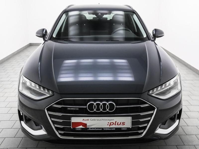 Gebraucht Audi A4 Advanced 204 PS (150 kW) 2022 Grau Kombi
