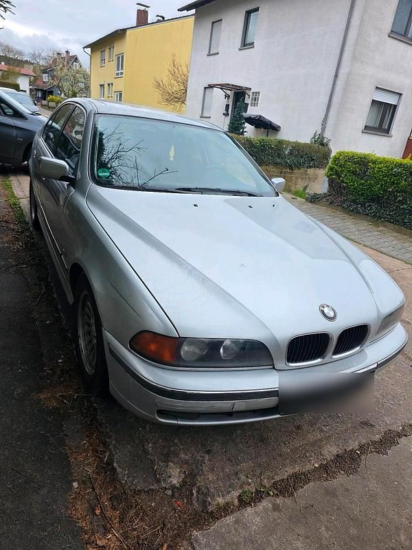 Gebraucht BMW 520 150 PS (110 kW) 1999 Silber Limousine
