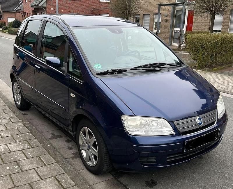 Gebraucht Fiat Idea Emotion 95 PS (69 kW) 2007 Blau Van / Kleinbus